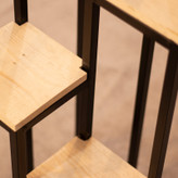 استند گل چوب و فلز آروین دارای قابلیت تنظیم